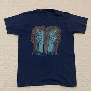 Men’s Navy Sunday Cool Peace Sign Shirt Sz M